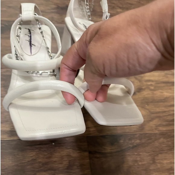 Free People Off White Parker Chain‎ Sandals Sz. 39 NWOB - Picture 9 of 12